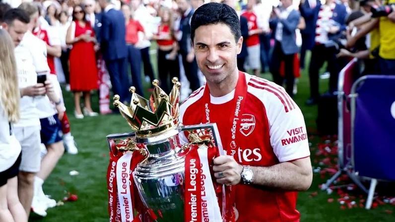 Arteta só ouviu vizinhos ao regressar do churrasco e foi avisado do título