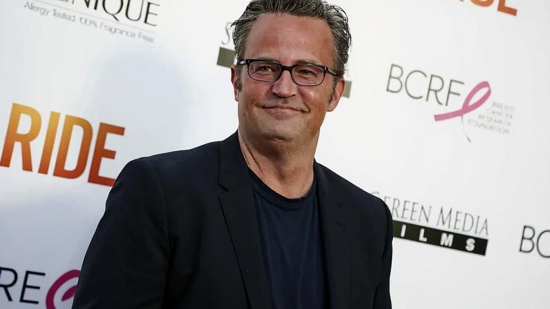 Assistente de Matthew Perry condenado a mais de 3 anos por injetar cetamina