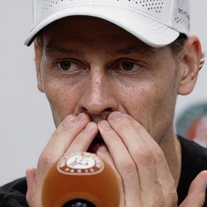 Sinner encerra Roland Garros após adeus surpreendente, comenta calor