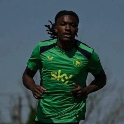 Benfiquista Jaden Umeh estreia-se na seleção principal da Irlanda