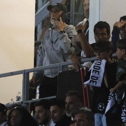 Álvaro Pacheco tem contrato, mas ainda não discutiu o futuro