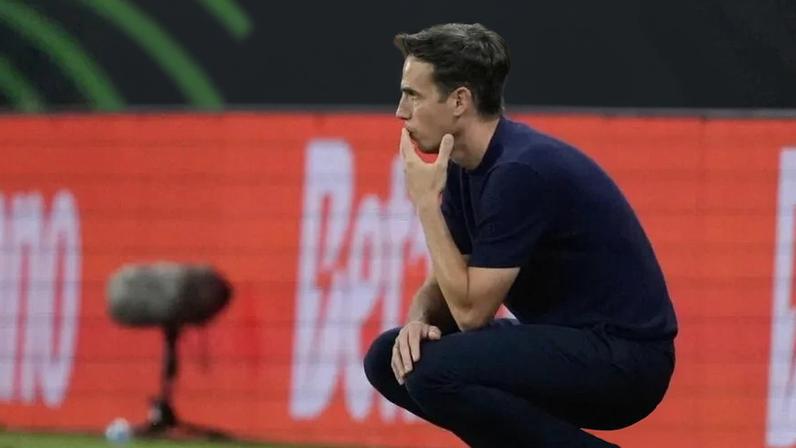 Iñigo Pérez deixa comando técnico do Rayo Vallecano