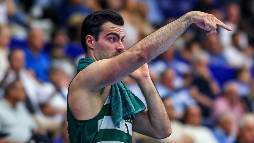 Sporting repudia declarações de comentador do Porto Canal sobre insultos