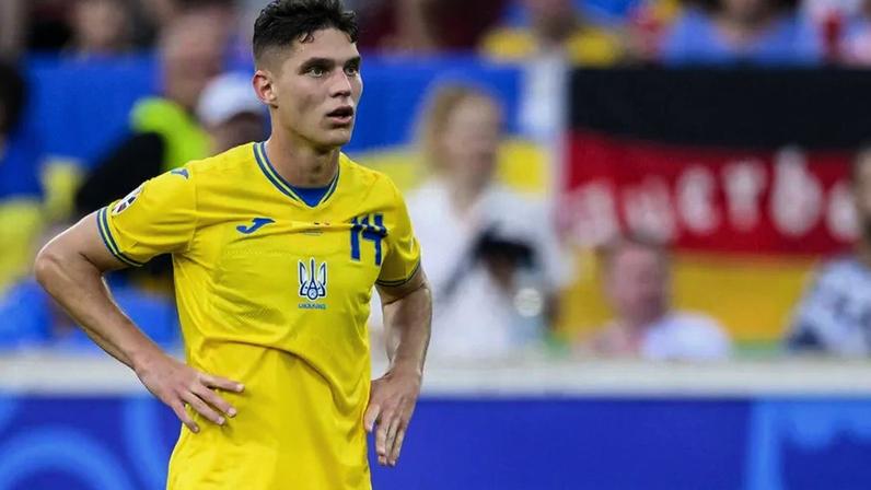 Trubin e Sudakov exibem sorrisos na Ucrânia