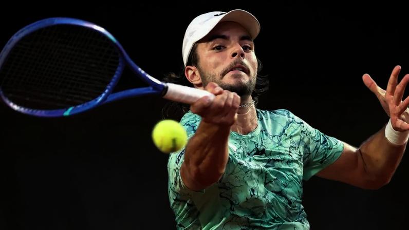 Jaime Faria falha histórica ao cair na terceira ronda de Roland Garros
