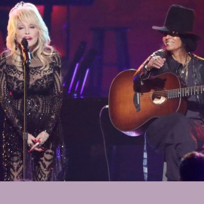Dolly Parton cancela temporada em Las Vegas por motivos de saúde