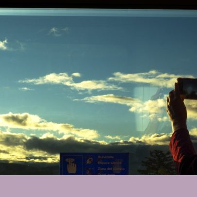 Luz, ecrãs e olhos cansados: estudo revela impacto na visão