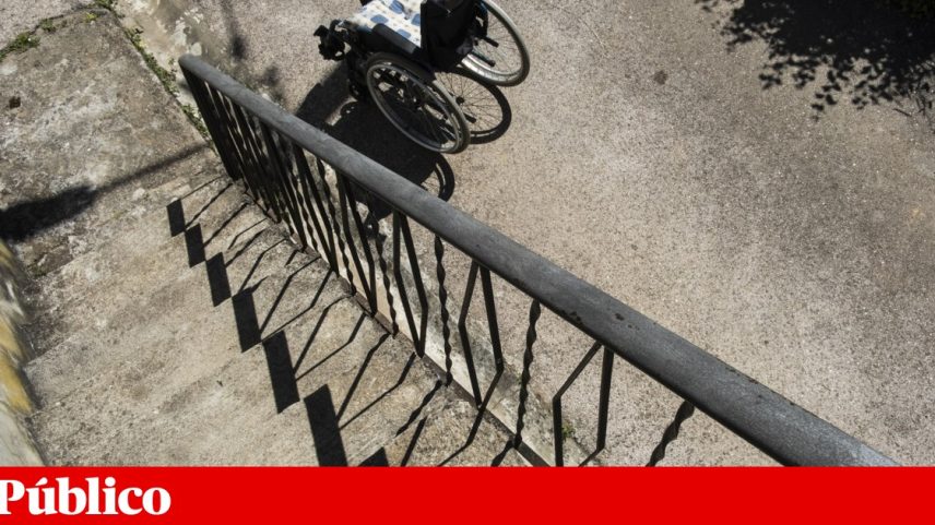 Acessibilidades para deficientes: menos de um terço de casas e edifícios públicos