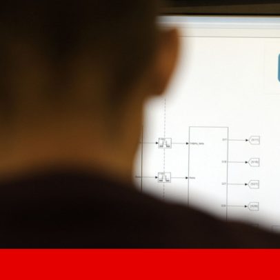 Mestres em Educação ou Serviços Sociais ganham metade do salário de mestres TIC