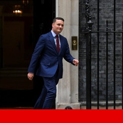 Ministro britânico demite-se e desafia liderança de Starmer