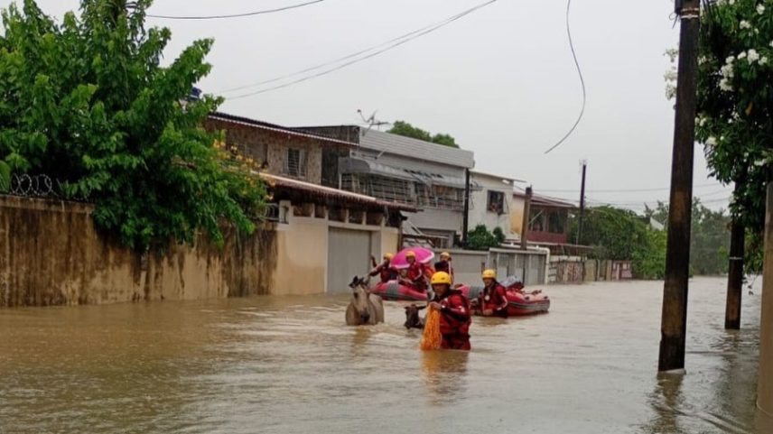 Em Pernambuco, as chuvas causaram cheias e deslizamentos de terras