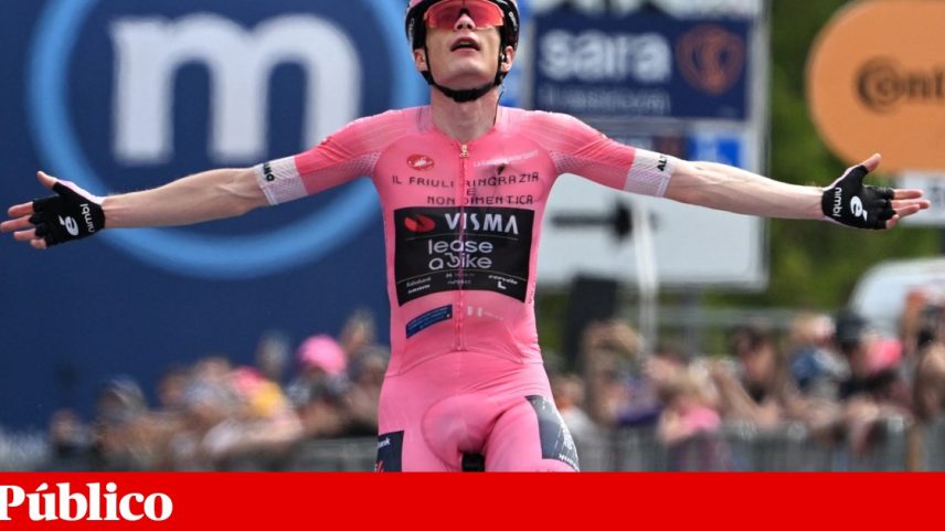 Jonas Vingegaard venceu pela quinta vez no Giro2026 e está a um passo de completar a vitória na Volta a Itália.