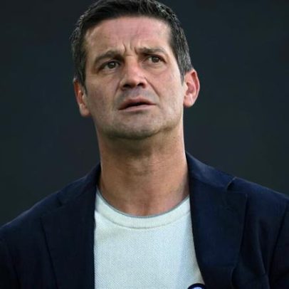Treinador Cristian Chivu prolonga contrato com Inter até 2028