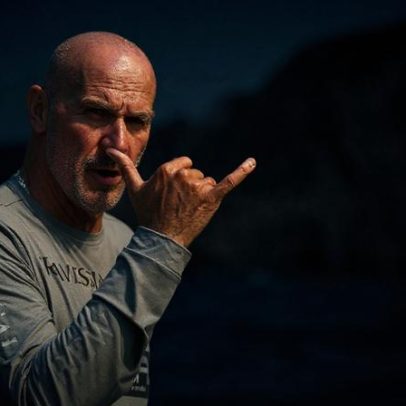 José é do mar e vai atravessar 900 km de costa em stand up paddle