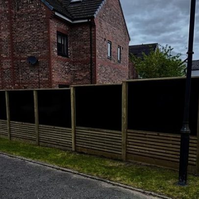 Europeus usam painéis solares baratos para criar vedações verdes em jardins