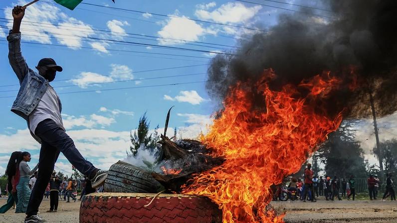 Quénia: dois mortos em protestos contra plano para o Ébola