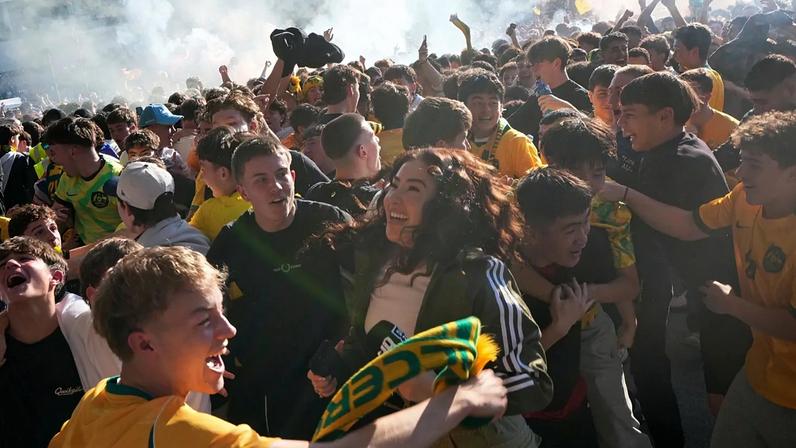 Austrália vence no Mundial; Vancouver veste verde e dourado