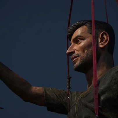Calcutá desmonta estátua gigante de Lionel Messi