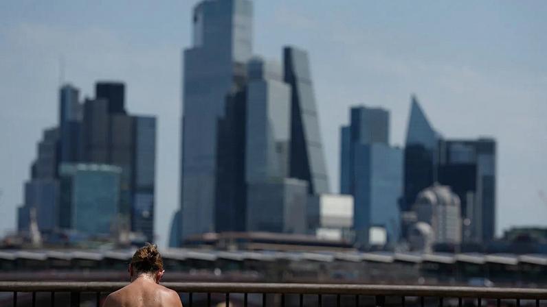Reino Unido regista dia de junho mais quente de sempre durante onda de calor na Europa