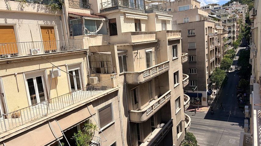 Grécia lança plano de habitação que trava rendas, créditos e alojamento local