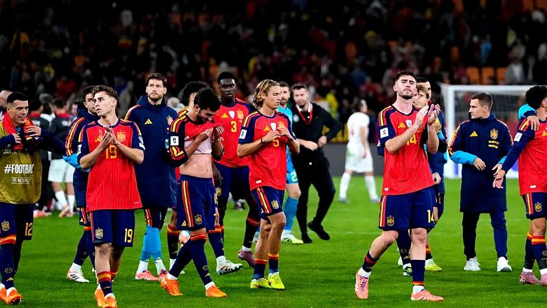 Regras rigorosas da seleção espanhola: multas, horários de recolha e disciplina