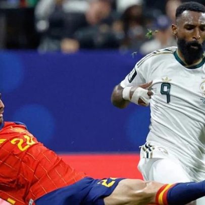 Espanha goleia Arábia Saudita 4-0; Egito lidera o grupo G