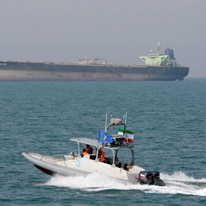 Irão alerta navios sobre corredor de Omã em Hormuz; Rubio rejeita taxas