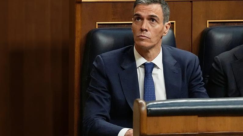 Pedro Sánchez afirma no Parlamento que não conheceu nem toleraria tais práticas