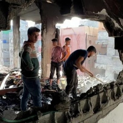 Gaza: moradores avaliam danos após ataque aéreo israelita