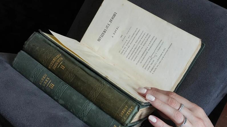 Rara edição original de Wuthering Heights com erros ortográficos vai a leilão