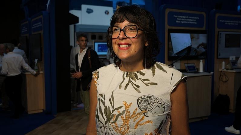 Emilie Sidiqian, CEO da Salesforce França, em conversa com a Euronews Next na Vivatech, em Paris