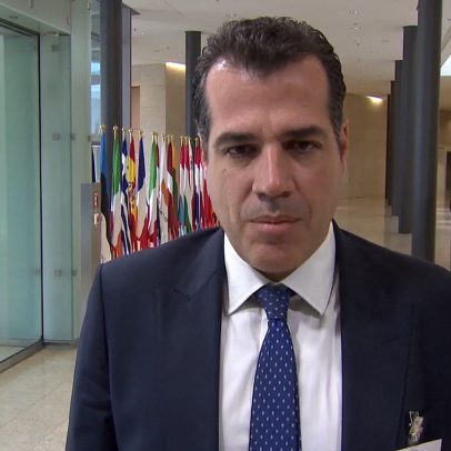 Grécia propõe restrições a migrantes em idade militar
