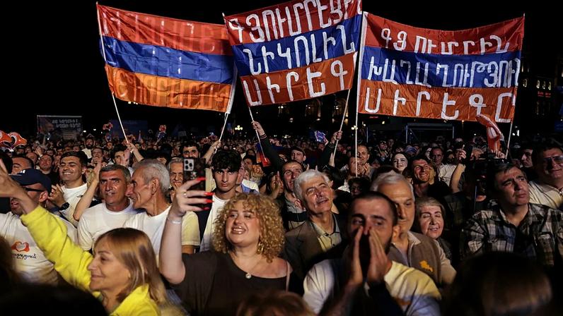 Arménia vai às urnas para votação crucial no futuro do sul do Cáucaso