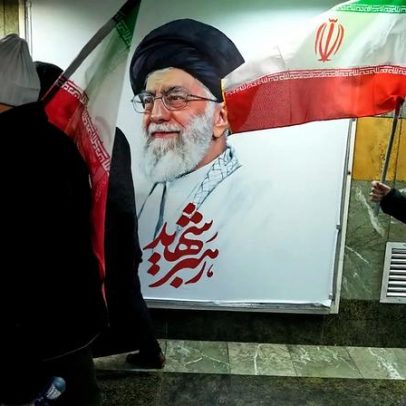 Irão anuncia datas do funeral e enterro de Ali Khamenei