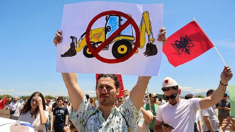 Bruxelas alerta para resort na Albânia ligado a Trump