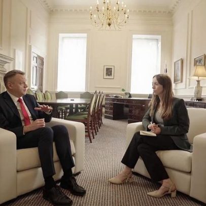 Ministro britânico confia em acordo triplo com UE em julho