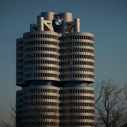 BMW prevê forte queda de lucros e ações recuam 7%