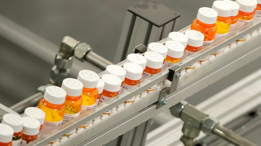 UE analisa impacto da política de preços de medicamentos de Trump
