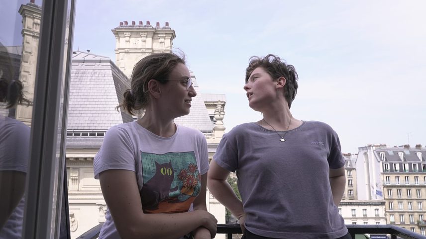 Parisienses de sótãos sob telhados de zinco enfrentam calor