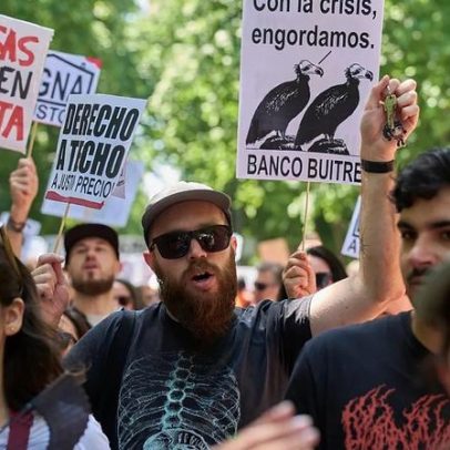 Espanhóis já gastam metade do salário com renda de casa, indica estudo