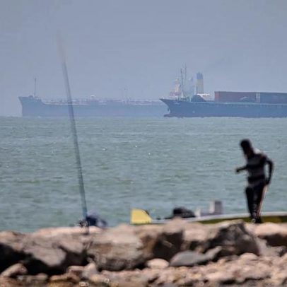 Reino Unido eleva ameaça no estreito de Ormuz após ataque a petroleiro