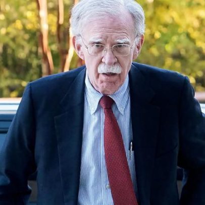 Írán manipulou Trump no acordo de paz, diz ex-conselheiro da Casa Branca