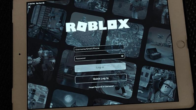 Plataforma Roblox exibida num tablet, 30 de outubro de 2021, Nova Iorque.