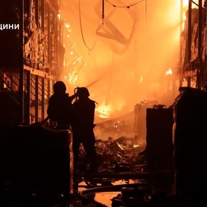 Ataques russos atingem Kharkiv e Odesa; morto e crianças feridas