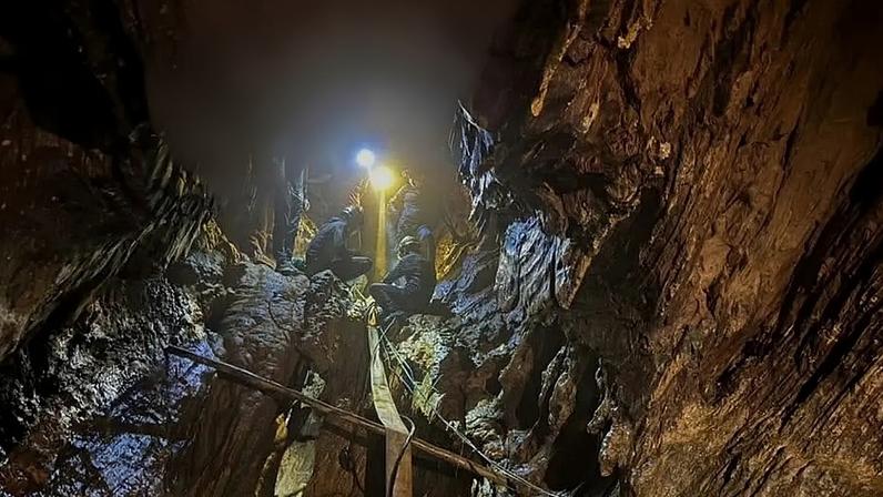 Laos: resgate procura caminho alternativo aos dois desaparecidos na gruta