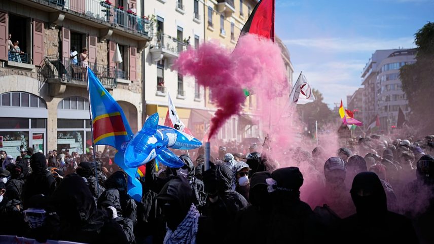 Confrontos entre manifestantes e polícia em Genebra antes do G7