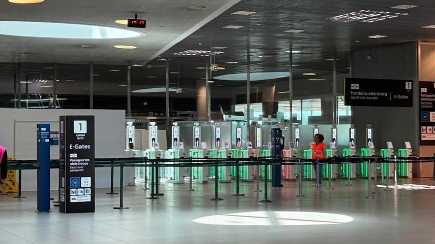 Foi ampliada a área de fronteira com novos e-gates no aeroporto de Lisboa