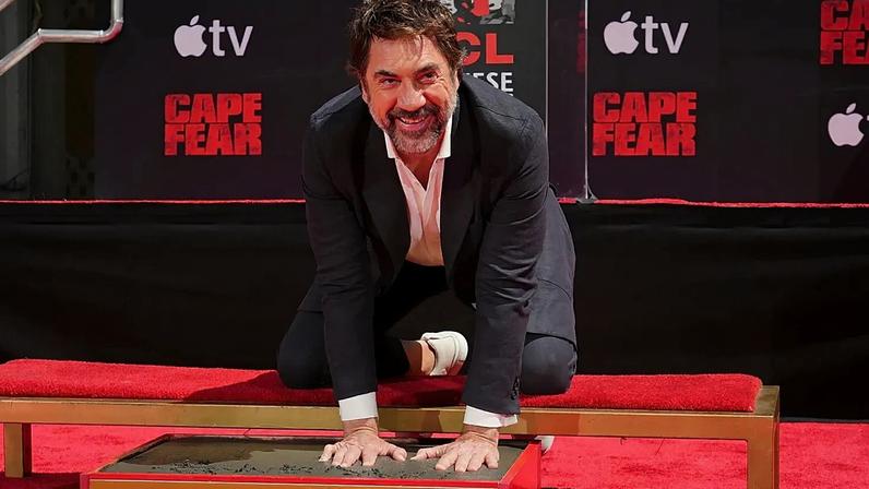 Bardem marca Hollywood com mãos, pés e nariz, reforçando legado familiar