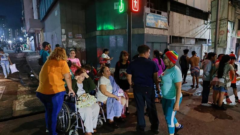 Venezuela: terramoto leva moradores a fugir para as ruas
