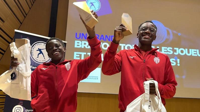 Usuman Kebbeh e Jean Daniel Mowelle do AS Monaco